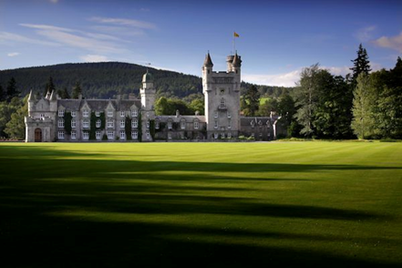 Campervan Rental Scotland, castle tour